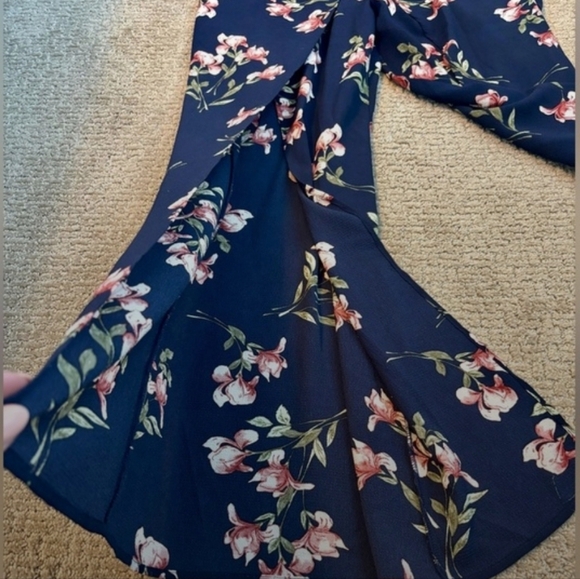 ❣️Trac❣️ NWOT Navy Floral 💐Jumpsuit Sz M - Picture 3 of 4